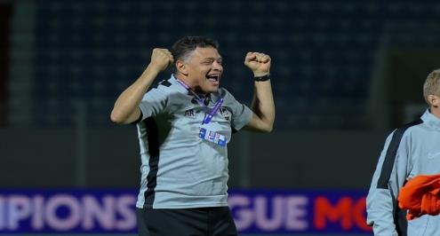 حضور أحمد رمضان.. كاف يعلن القائمة المختصرة لمدرب العام 2024